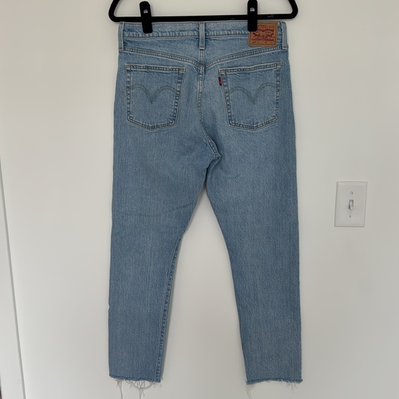 Levi's Women's 501 Jean, Light Wash - Size 30 - Picture 4 of 7